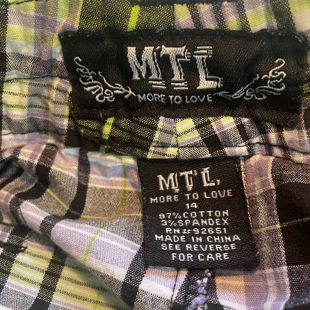 MTL More‎ to Love Plaid Shorts Size 14 Green Black Casual - Picture 5 of 10